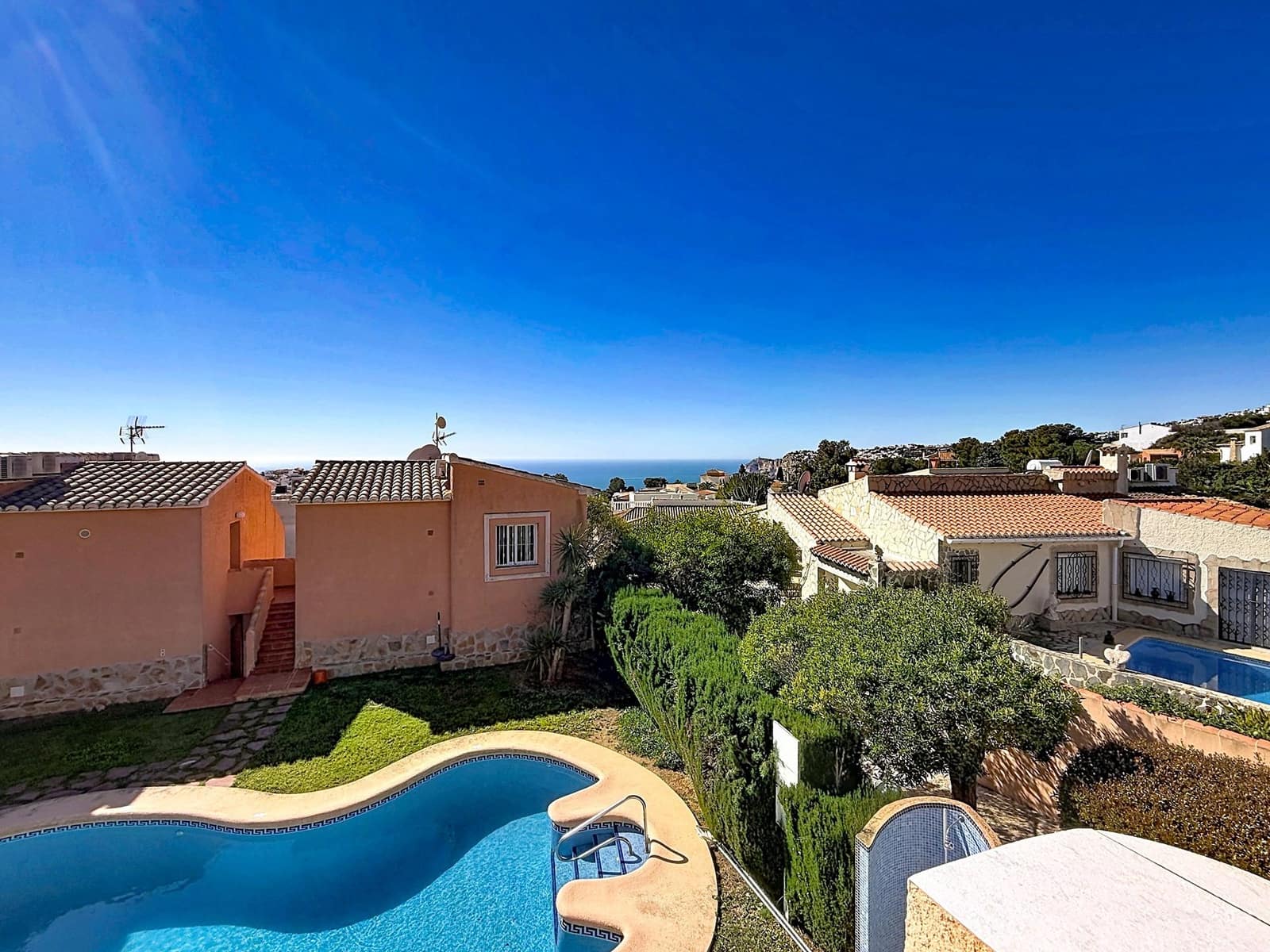 Apartamento de 2 habitaciones en Benitachell / Benitatxell en venta con piscina garaje - 239.000 € (Ref: 9816915)