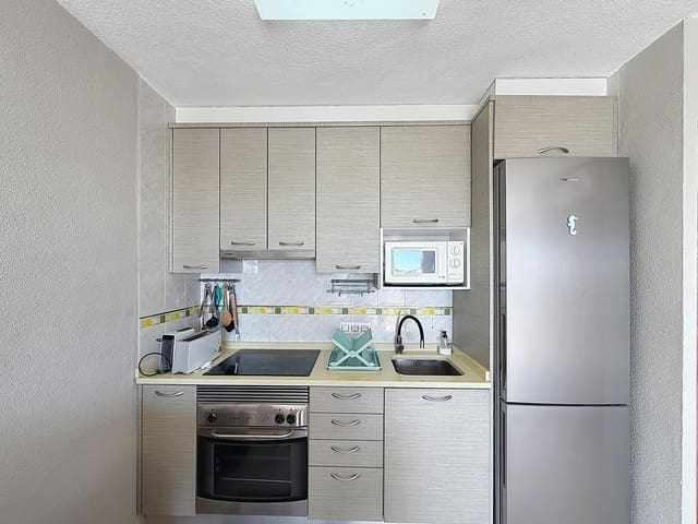 Apartamento de 2 habitaciones en Benitachell / Benitatxell en venta con piscina garaje - 239.000 € (Ref: 9816915)