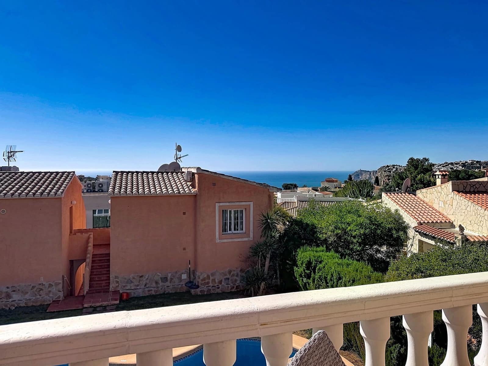 Apartamento de 2 habitaciones en Benitachell / Benitatxell en venta con piscina garaje - 239.000 € (Ref: 9816915)