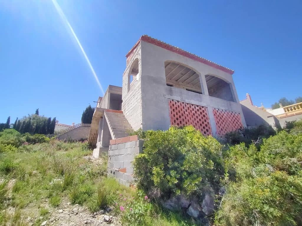 3 soveværelse Villa til salg i Pedreguer med swimmingpool - € 169.000 (Ref: 9816917)
