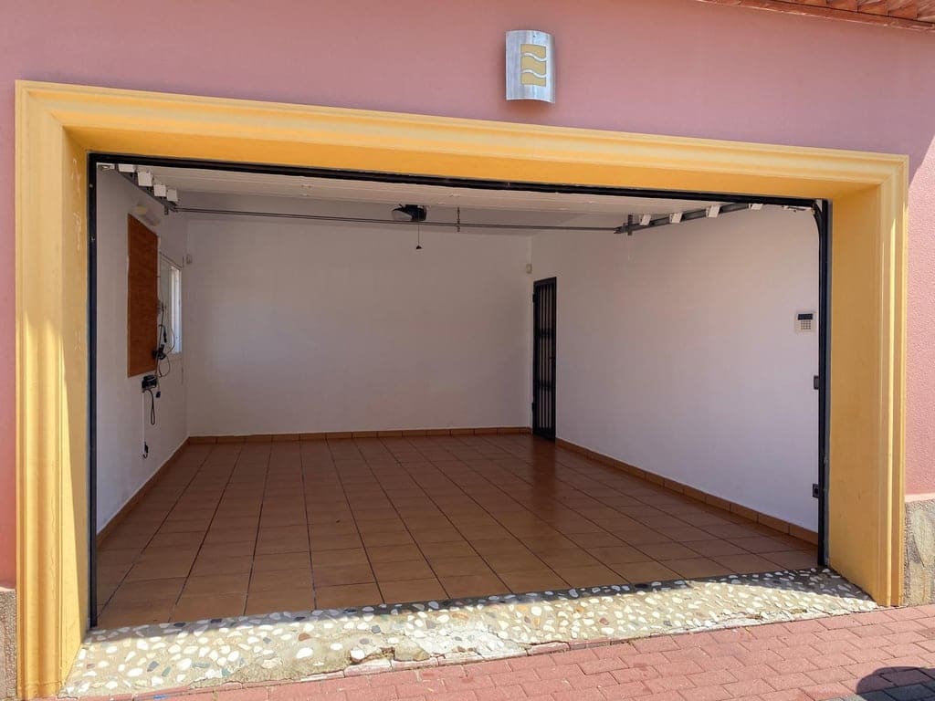 5 soveværelse Villa til salg i Orba - € 499.000 (Ref: 9816919)