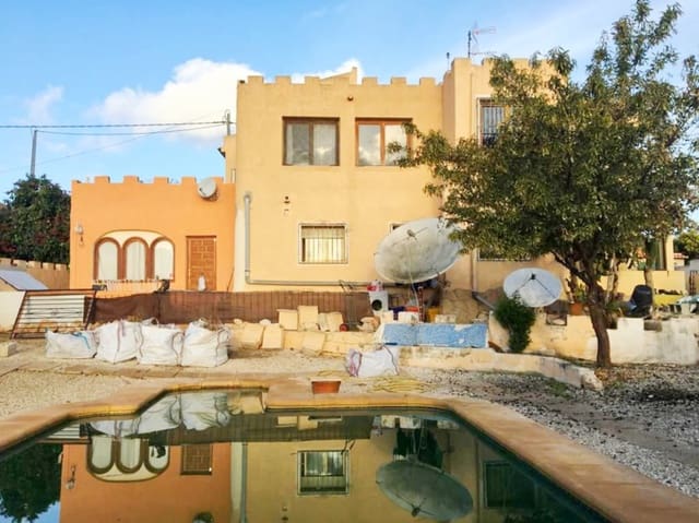 Chalet de 6 habitaciones en Calpe / Calp en venta con piscina garaje - 450.000 € (Ref: 9816922)