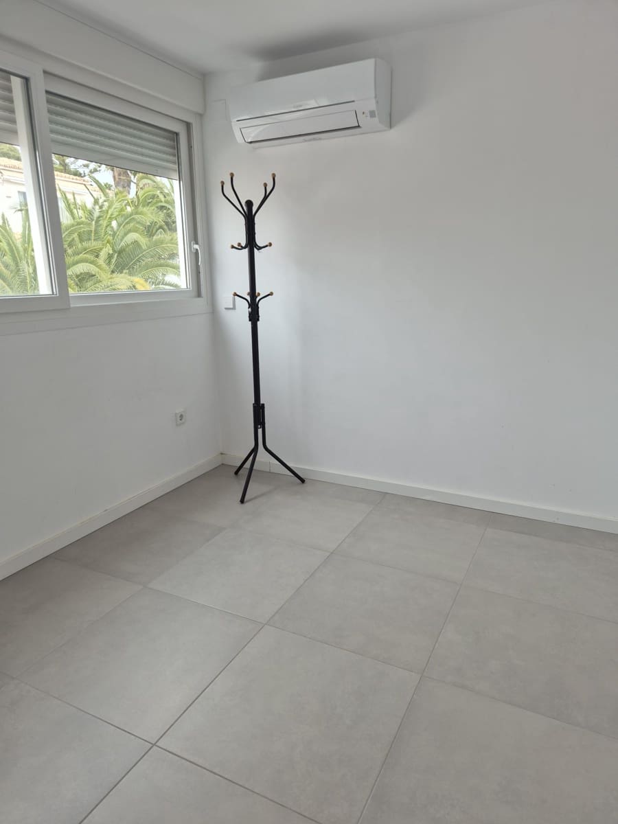 3 bedroom Apartment for rent in Moraira with garage - € 1,450 (Ref: 9822047)