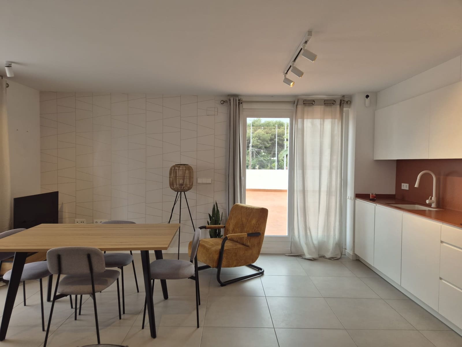 3 bedroom Apartment for rent in Moraira with garage - € 1,450 (Ref: 9822047)