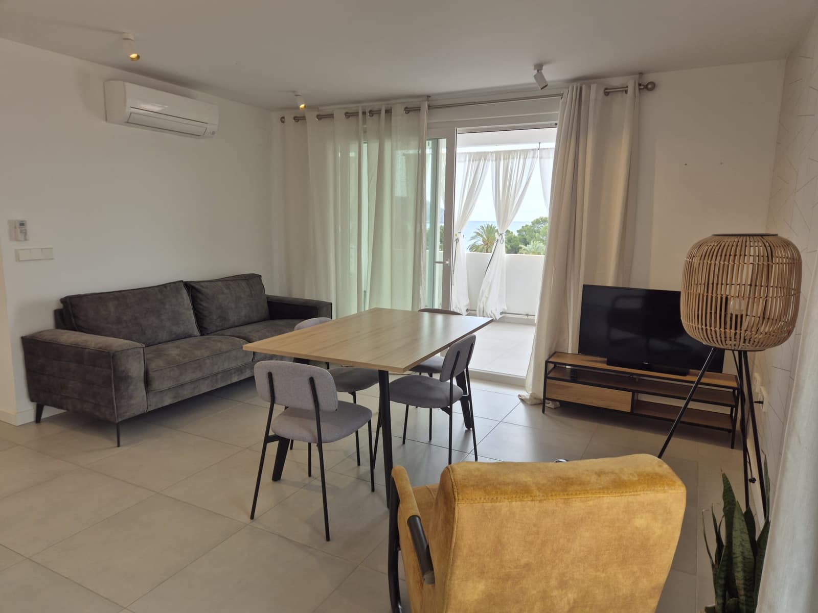 3 bedroom Apartment for rent in Moraira with garage - € 1,450 (Ref: 9822047)