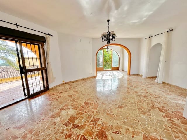 3 sovrum Villa till salu i Moraira, Teulada-Moraira med pool garage - 745 000 € (Ref: 9840853)