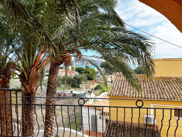 3 sovrum Villa till salu i Moraira, Teulada-Moraira med pool garage - 745 000 € (Ref: 9840853)