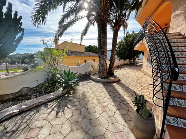3 sovrum Villa till salu i Moraira, Teulada-Moraira med pool garage - 745 000 € (Ref: 9840853)