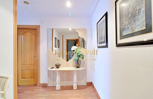 Piso de 4 habitaciones en Playa Levante, Santa Pola en alquiler - 2.100 € (Ref: 10007567)