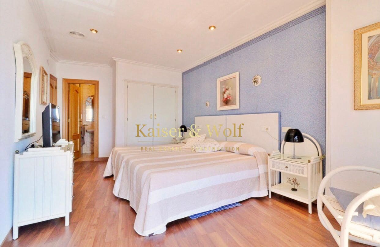 4 sovrum Lägenhet att hyra i Santa Pola med garage - 2 100 € (Ref: 10007567)