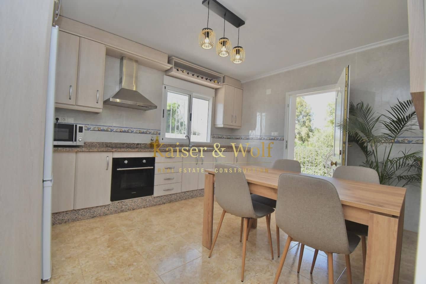 3 slaapkamer Villa te koop in Elche / Elx met zwembad garage - € 429.000 (Ref: 10029909)