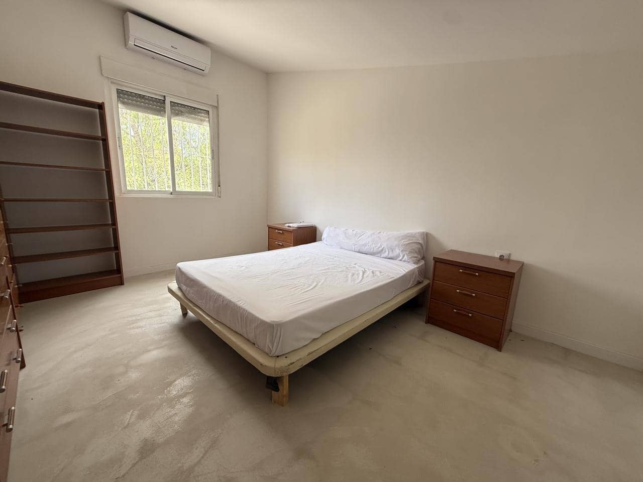 Villa/Maison de 3 chambres à louer à Elche / Elx - 1 500 € (Ref: 10031017)