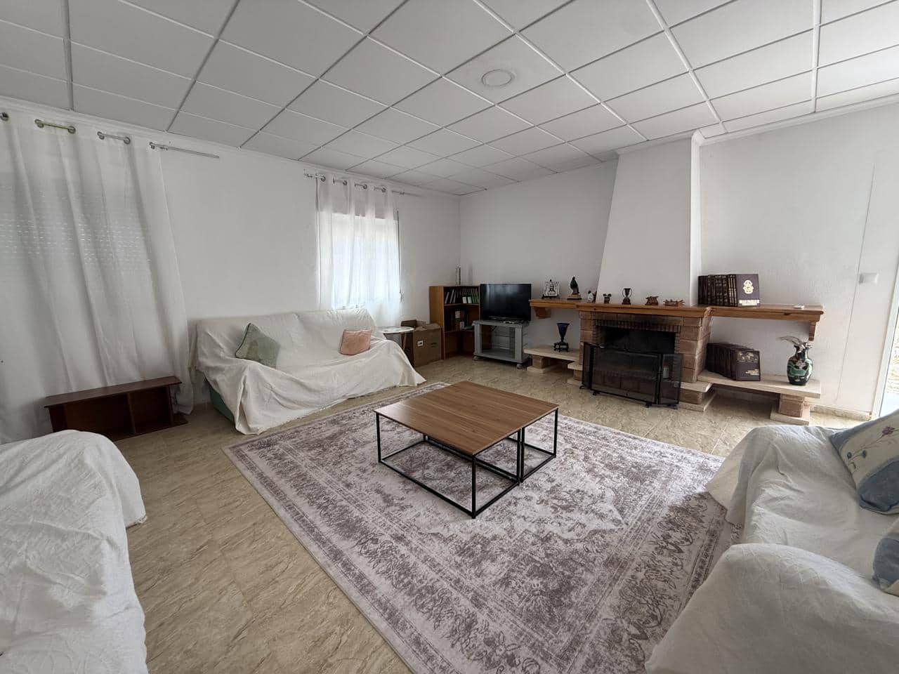 Villa/Maison de 3 chambres à louer à Elche / Elx - 1 500 € (Ref: 10031017)