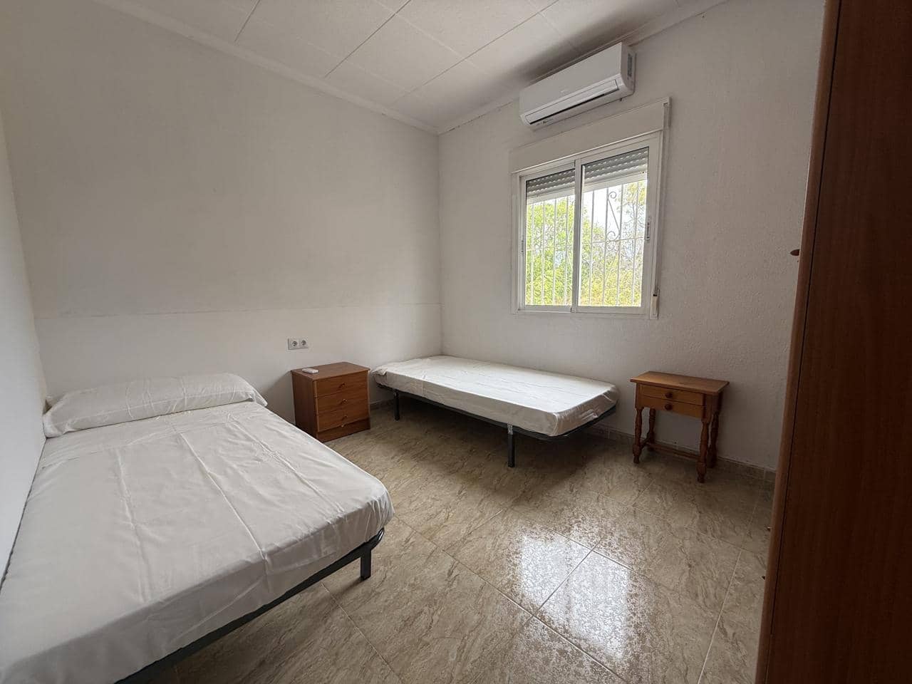 Villa/Maison de 3 chambres à louer à Elche / Elx - 1 500 € (Ref: 10031017)