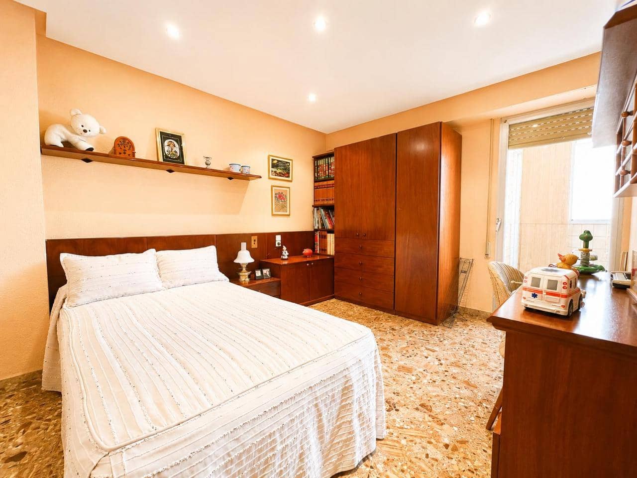 5 soveværelse Lejlighed til salg i Elche / Elx med garage - € 399.000 (Ref: 10062357)