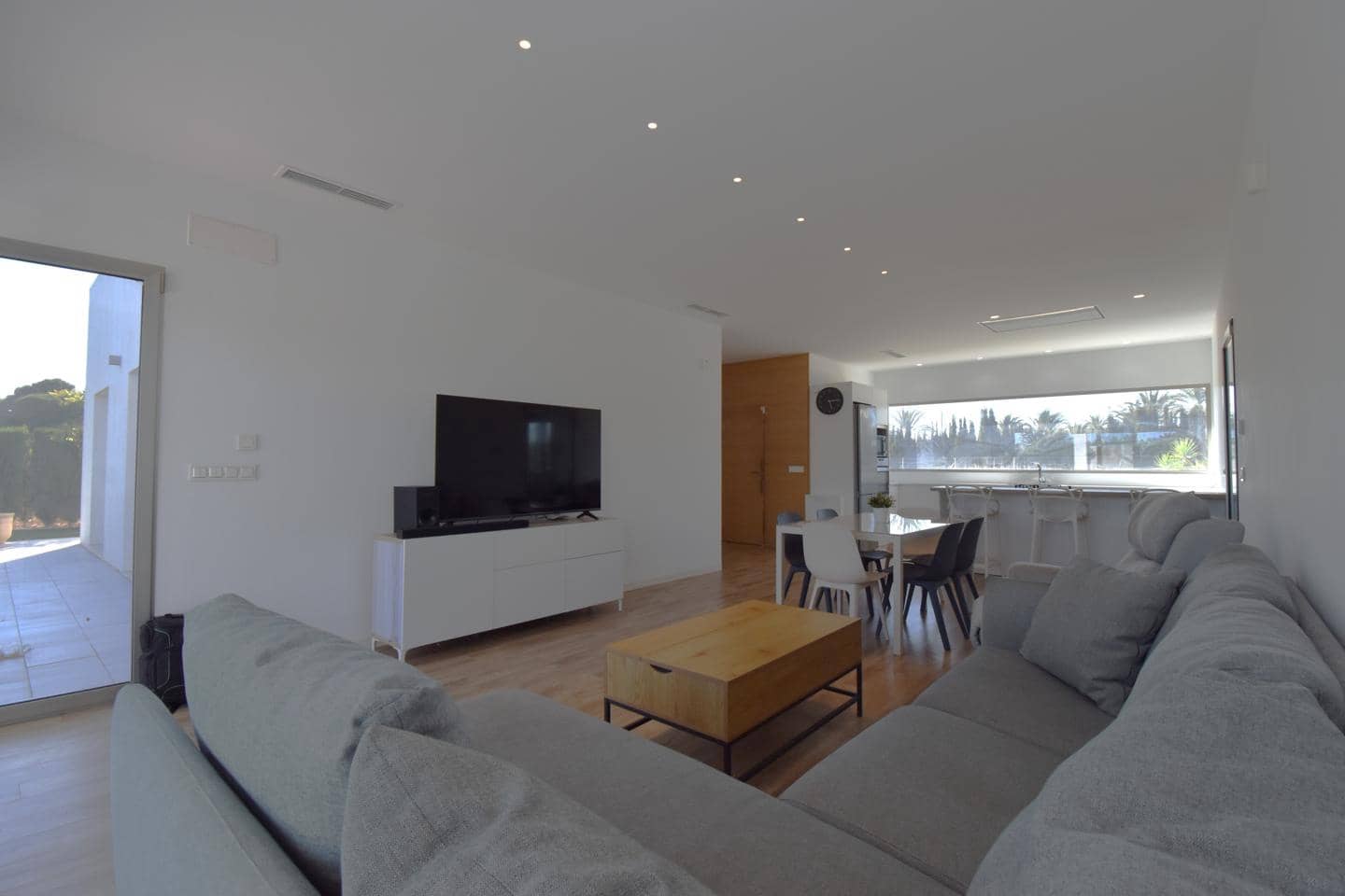 3 slaapkamer Villa te koop in Elche / Elx met zwembad garage - € 685.000 (Ref: 10112143)