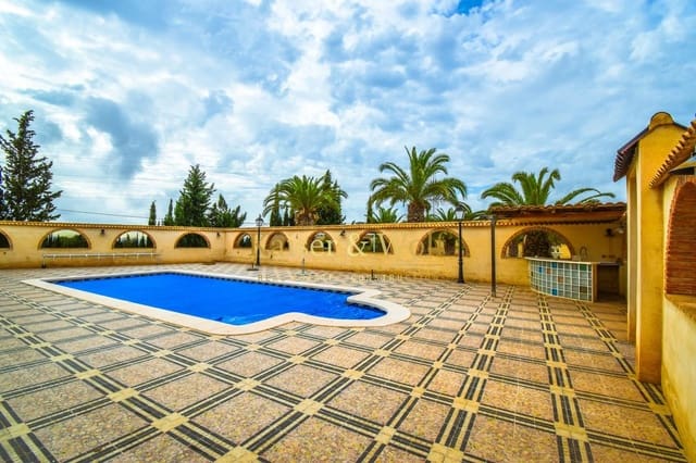 5 quarto Moradia para venda em Albatera com piscina garagem - 1 200 000 € (Ref: 10130166)
