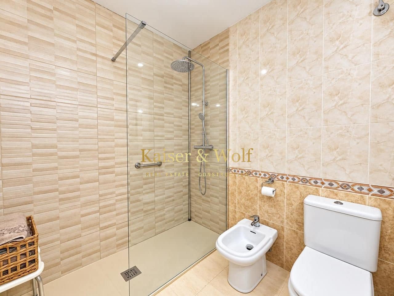 4 slaapkamer Villa te koop in Alicante stad met zwembad garage - € 360.000 (Ref: 10184008)