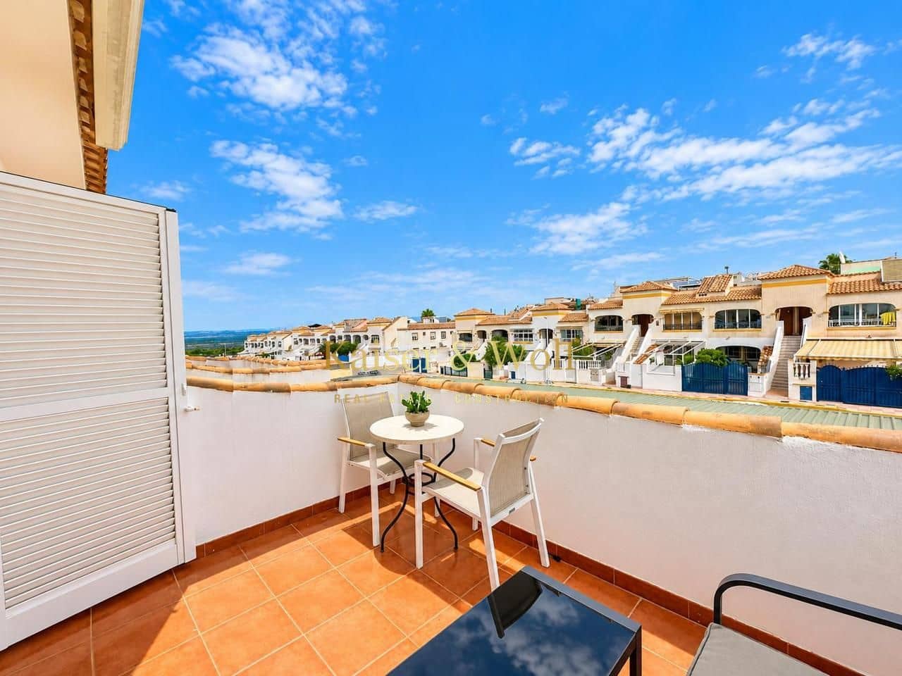 4 slaapkamer Villa te koop in Alicante stad met zwembad garage - € 360.000 (Ref: 10184008)