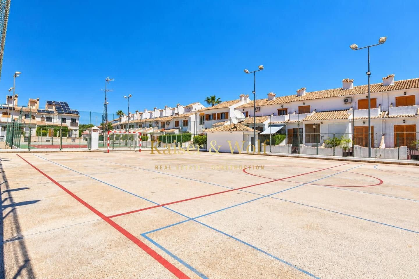 4 slaapkamer Villa te koop in Alicante stad met zwembad garage - € 360.000 (Ref: 10184008)