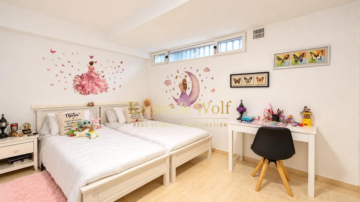 4 slaapkamer Villa te koop in Alicante stad met zwembad garage - € 360.000 (Ref: 10184008)