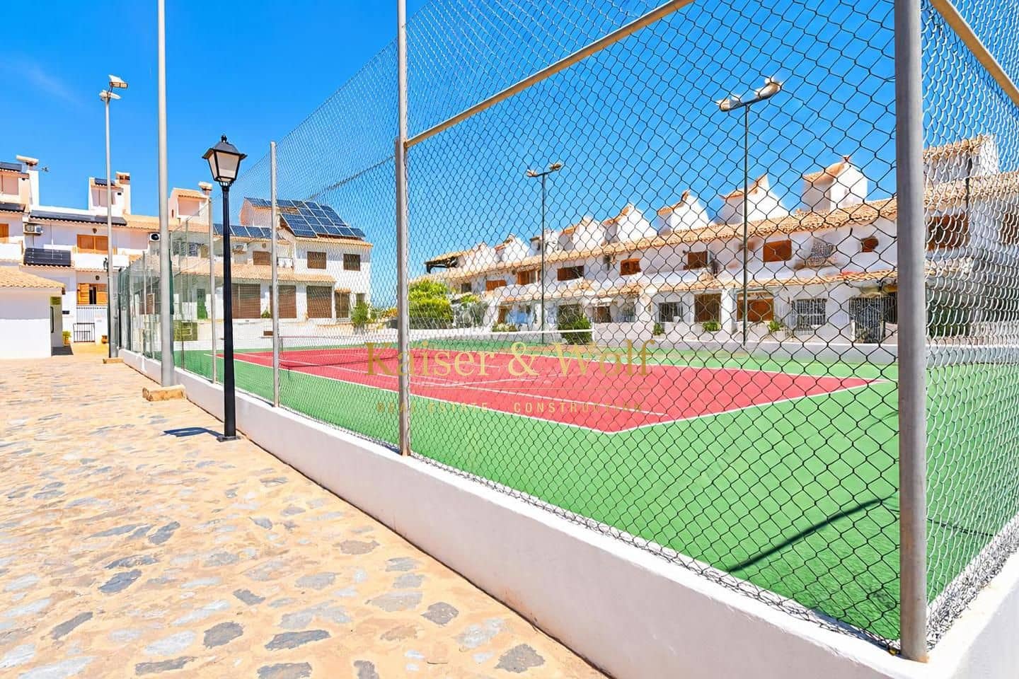 4 slaapkamer Villa te koop in Alicante stad met zwembad garage - € 360.000 (Ref: 10184008)