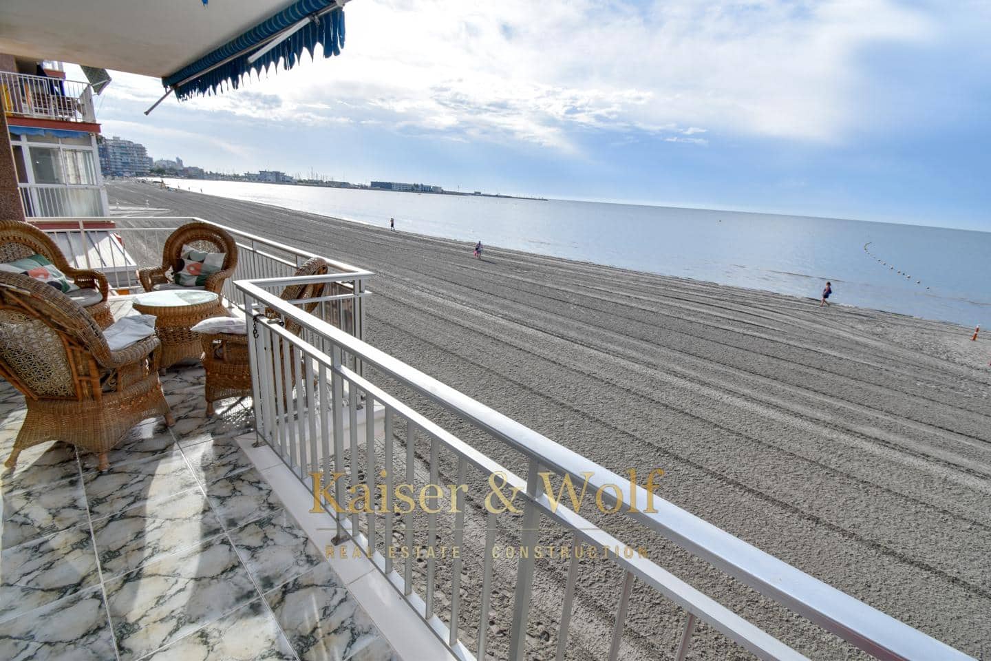 3 bedroom Flat for sale in Santa Pola with garage - € 340,000 (Ref: 7087767)