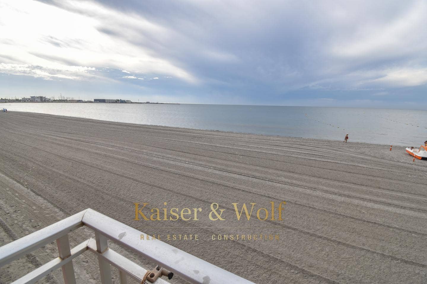 3 bedroom Flat for sale in Santa Pola with garage - € 340,000 (Ref: 7087767)