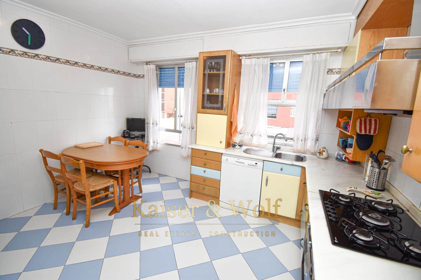 3 bedroom Flat for sale in Santa Pola with garage - € 340,000 (Ref: 7087767)