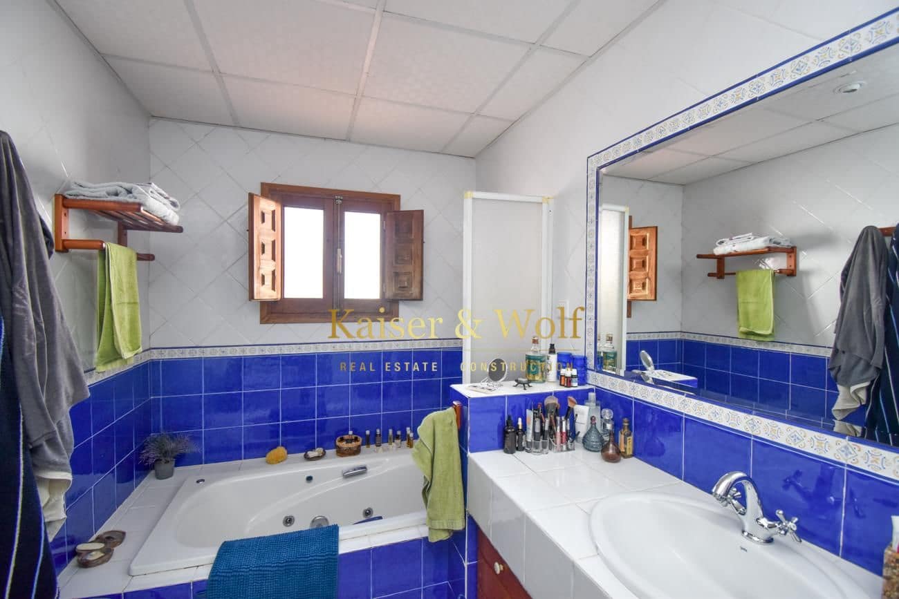 11 soveværelse Finca/Landehus til salg i Elche / Elx med swimmingpool - € 650.000 (Ref: 7350707)