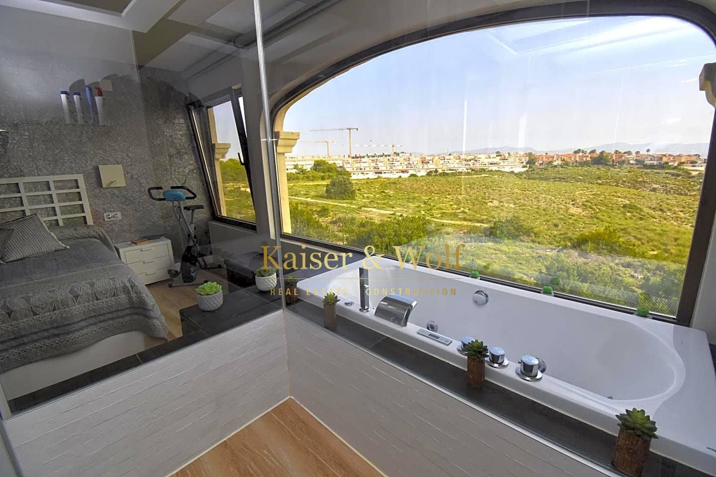 4 soveværelse Villa til salg i Gran Alacant med swimmingpool garage - € 625.000 (Ref: 7653247)