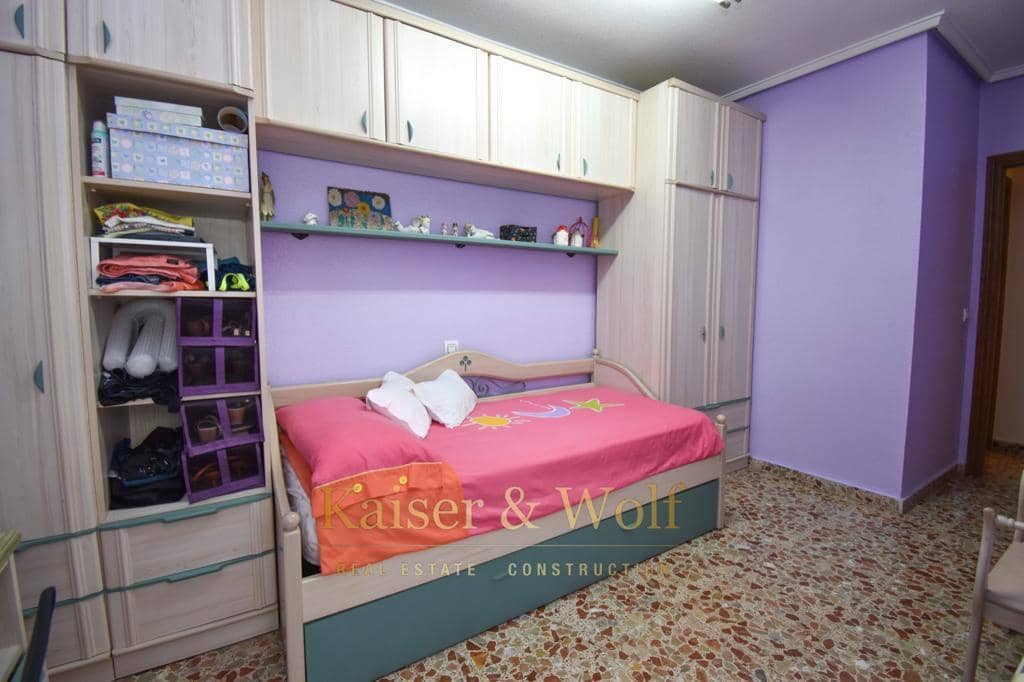 3 bedroom Flat for rent in Santa Pola - € 850 (Ref: 7801153)