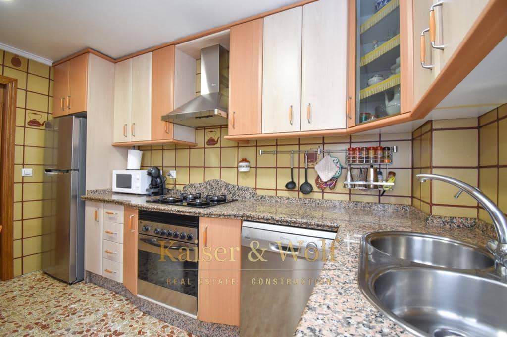 3 bedroom Flat for rent in Santa Pola - € 850 (Ref: 7801153)
