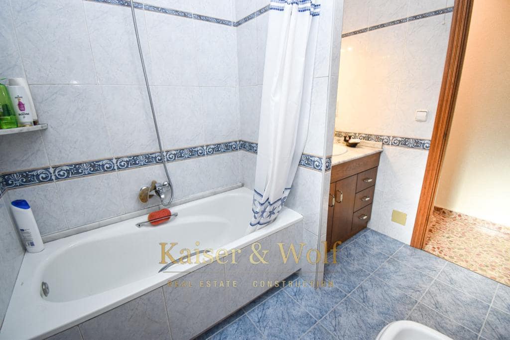 3 bedroom Flat for rent in Santa Pola - € 850 (Ref: 7801153)