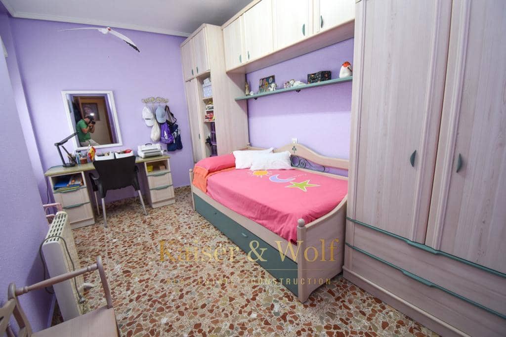 3 bedroom Flat for rent in Santa Pola - € 850 (Ref: 7801153)