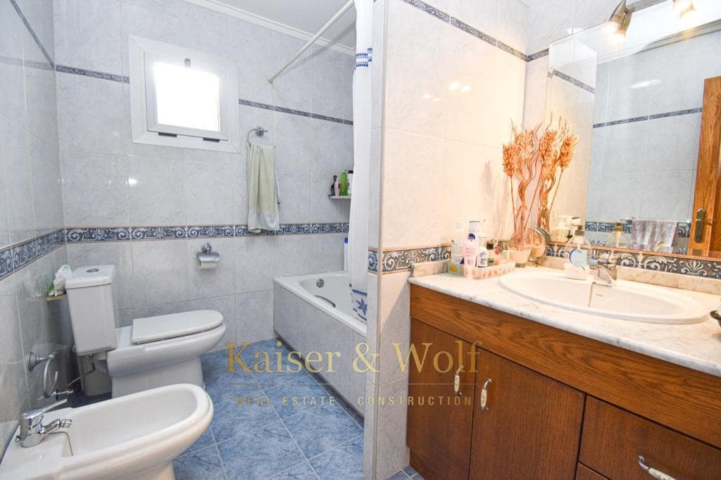 3 bedroom Flat for rent in Santa Pola - € 850 (Ref: 7801153)