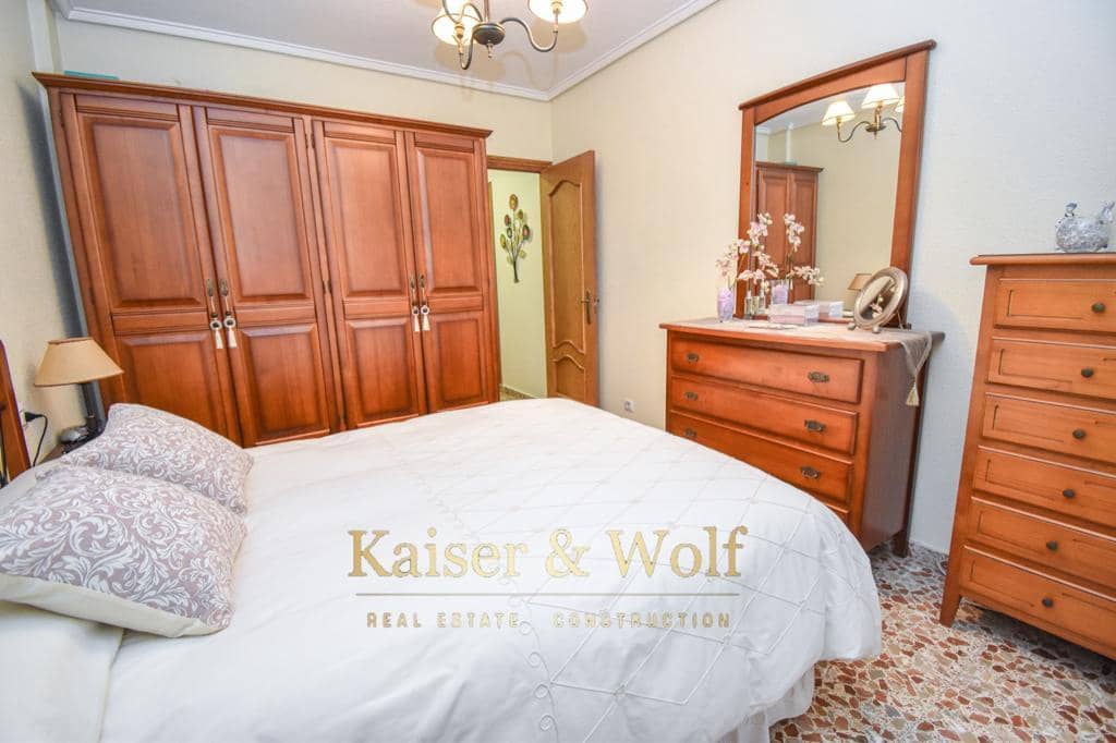 3 bedroom Flat for rent in Santa Pola - € 850 (Ref: 7801153)