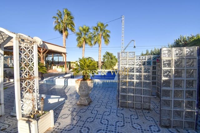 5 bedroom Villa for sale in Albatera with pool - € 420,000 (Ref: 7890061)