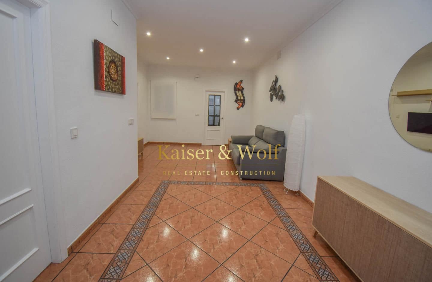 4 bedroom Villa for rent in Santa Pola - € 1,100 (Ref: 7967691)
