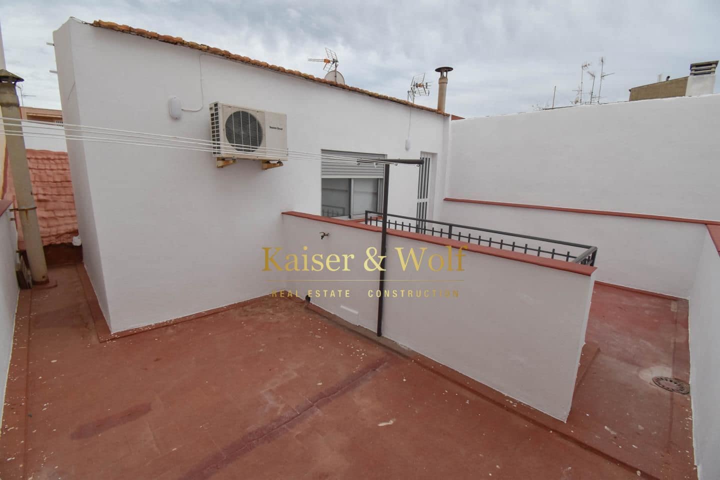 4 bedroom Villa for rent in Santa Pola - € 1,100 (Ref: 7967691)