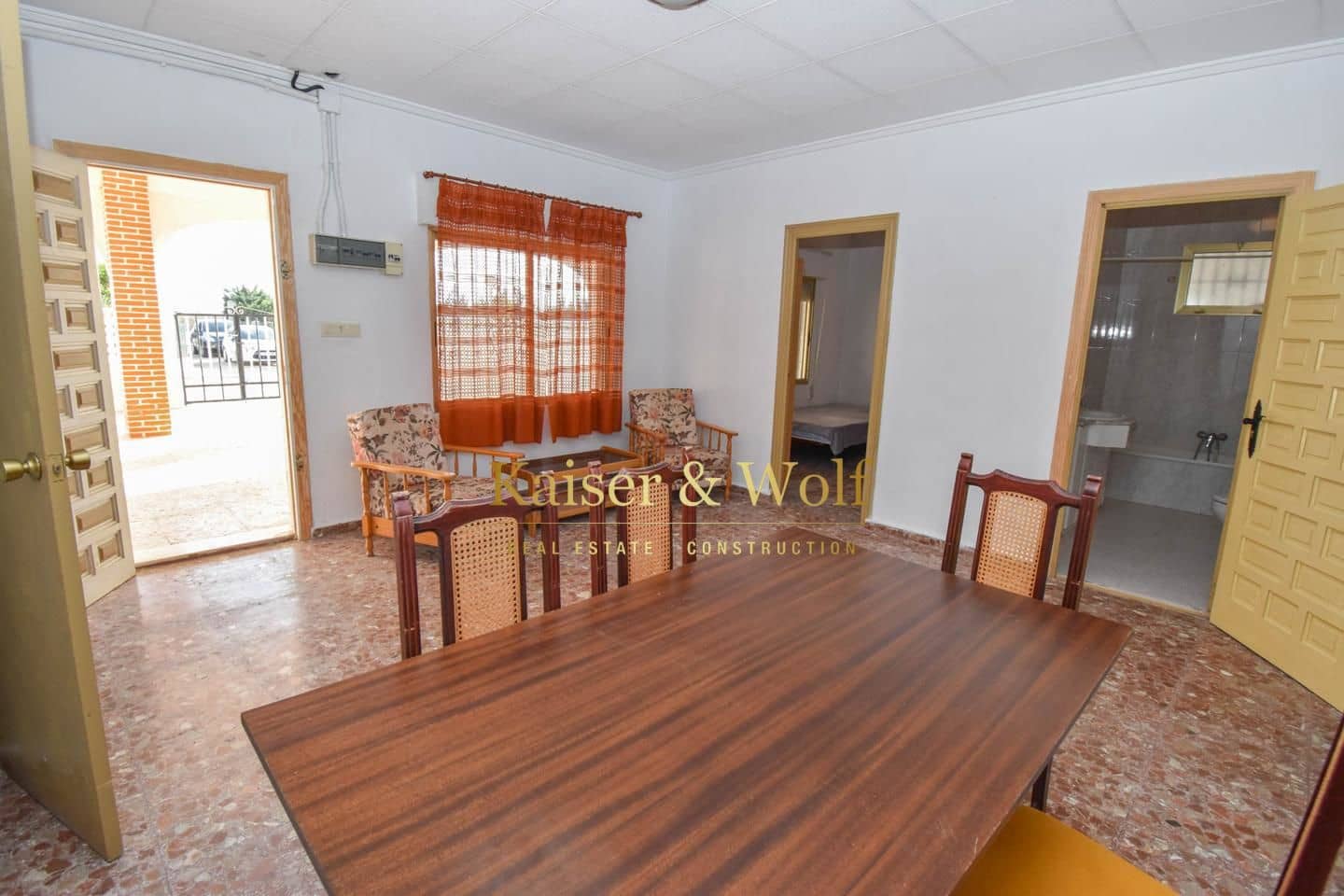 8 soveværelse Villa til salg i Las Bayas med swimmingpool - € 299.000 (Ref: 8140083)