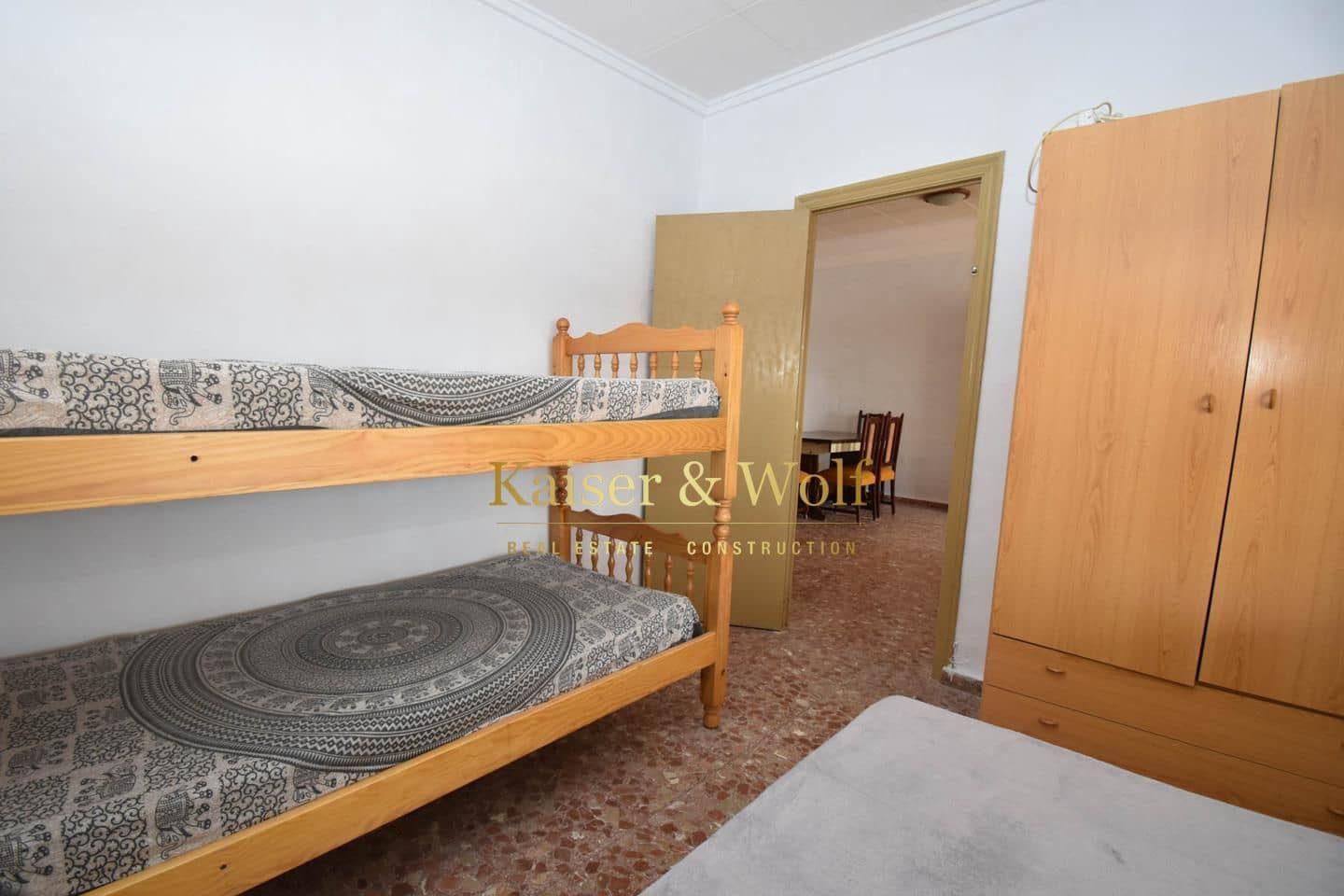 8 soveværelse Villa til salg i Las Bayas med swimmingpool - € 299.000 (Ref: 8140083)