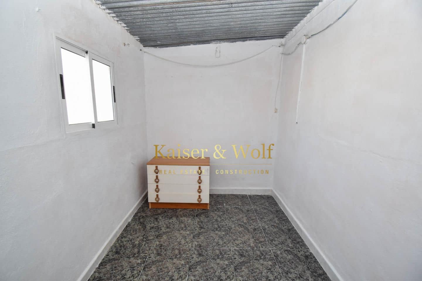 8 soveværelse Villa til salg i Las Bayas med swimmingpool - € 299.000 (Ref: 8140083)