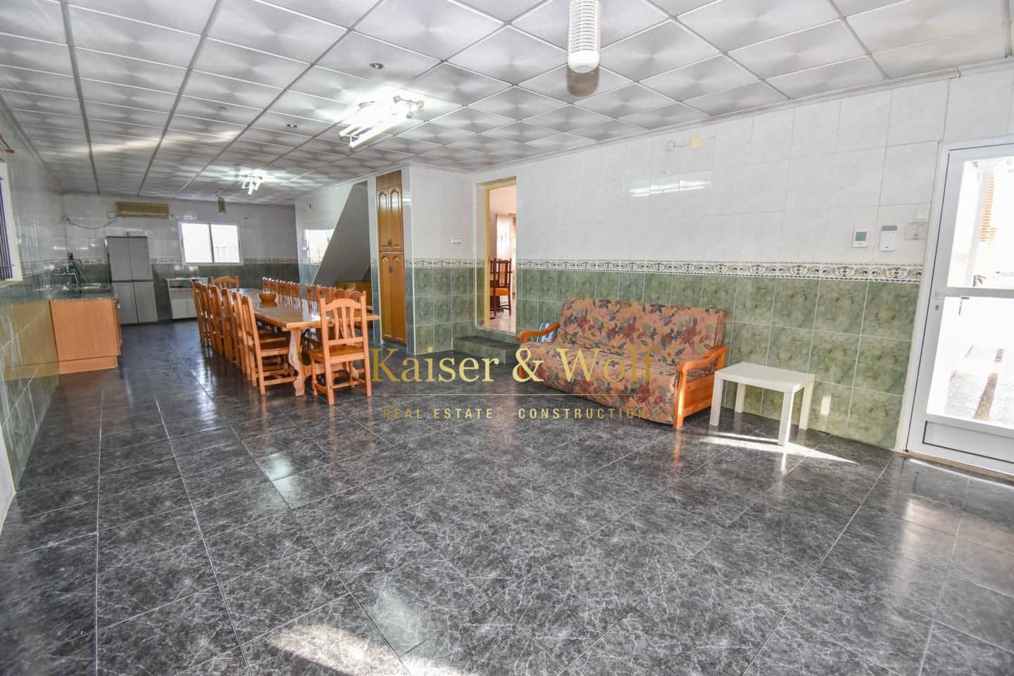 8 soveværelse Villa til salg i Las Bayas med swimmingpool - € 299.000 (Ref: 8140083)