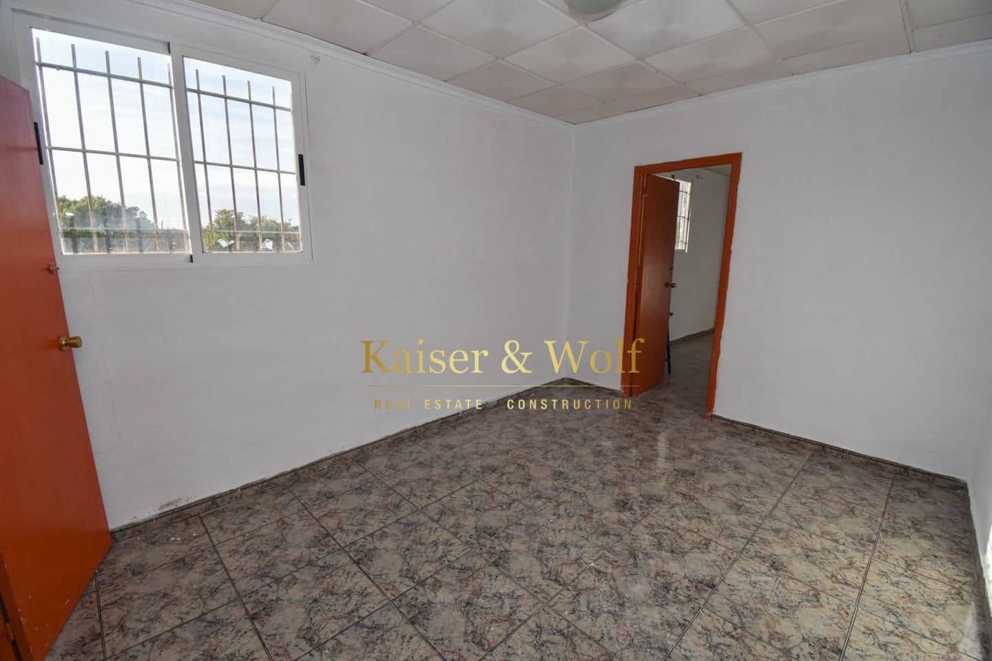 8 soveværelse Villa til salg i Las Bayas med swimmingpool - € 299.000 (Ref: 8140083)