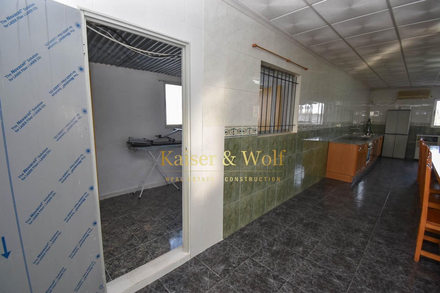 8 soveværelse Villa til salg i Las Bayas med swimmingpool - € 299.000 (Ref: 8140083)