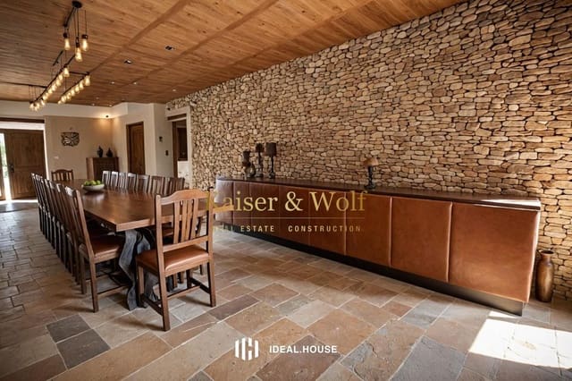 8 soveværelse Villa til salg i Las Bayas, Elche / Elx med swimmingpool - € 299.000 (Ref: 8140083)