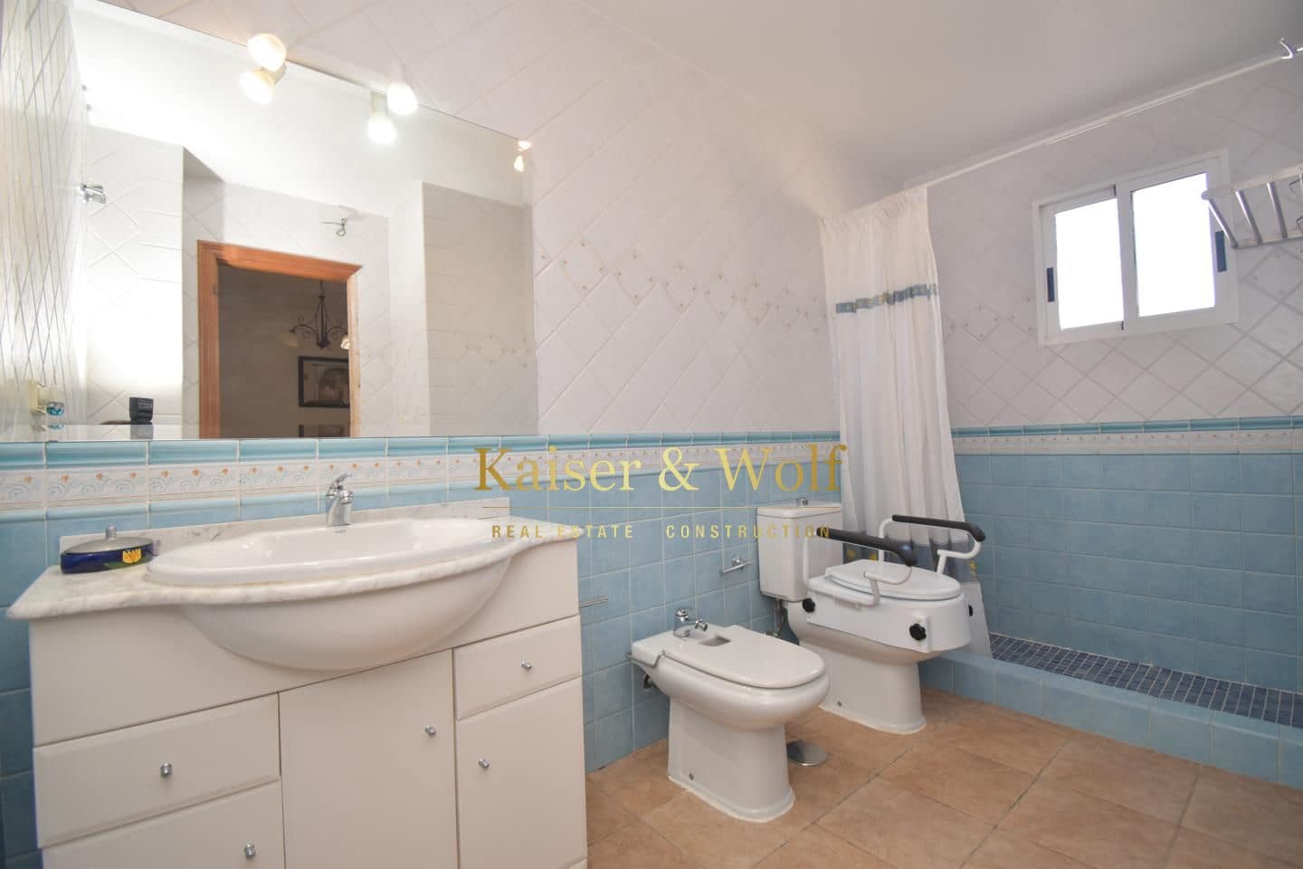 6 bedroom Villa for sale in Torrevieja with pool garage - € 559,000 (Ref: 8342351)