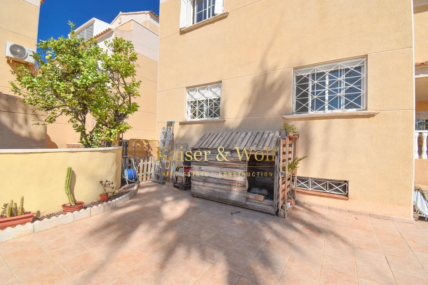 6 bedroom Villa for sale in Torrevieja with pool garage - € 559,000 (Ref: 8342351)