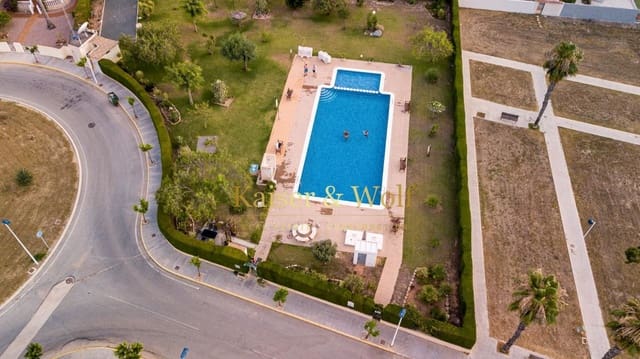 6 makuuhuone Huvila myytävänä paikassa El Chaparral - La Siesta - La Torreta, Torrevieja mukana uima-altaan 
autotalli - 559 000 € (Ref: 8342351)